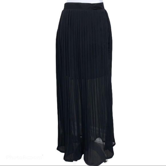 Played Sheer Maxi Skirt with mini skirt lining - Picture 2 of 3